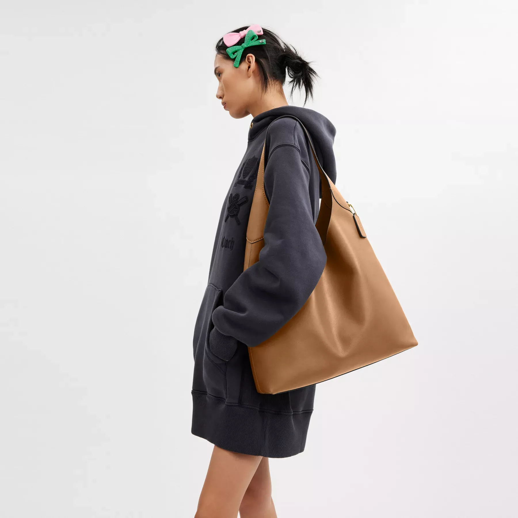 Brooklyn Shoulder Bag 39 Brooklyn Shoulder Bag 39
