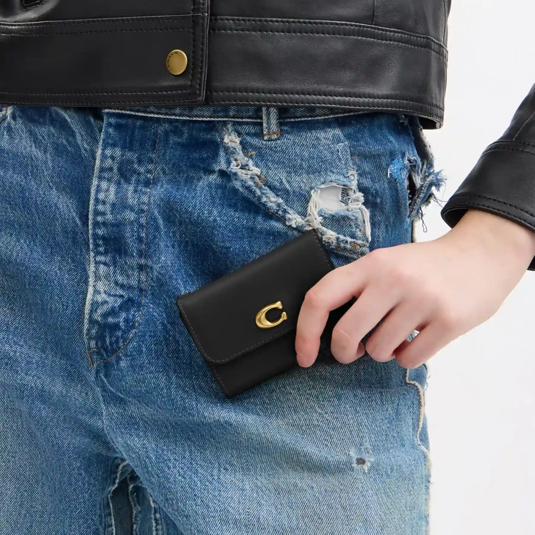 Essential Card Holder Wallet Essential Card Holder Wallet