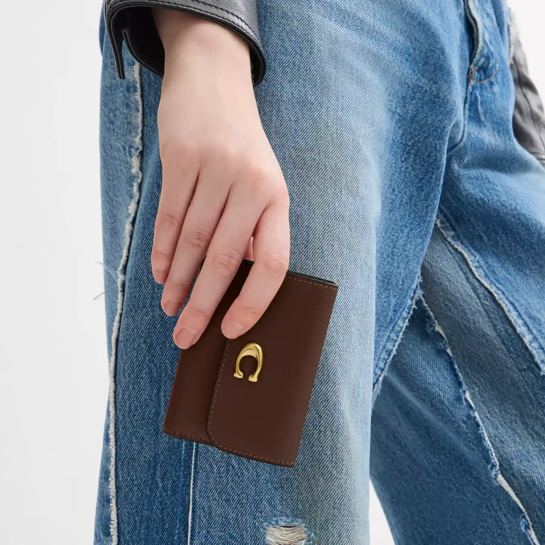 Essential Card Holder Wallet Essential Card Holder Wallet