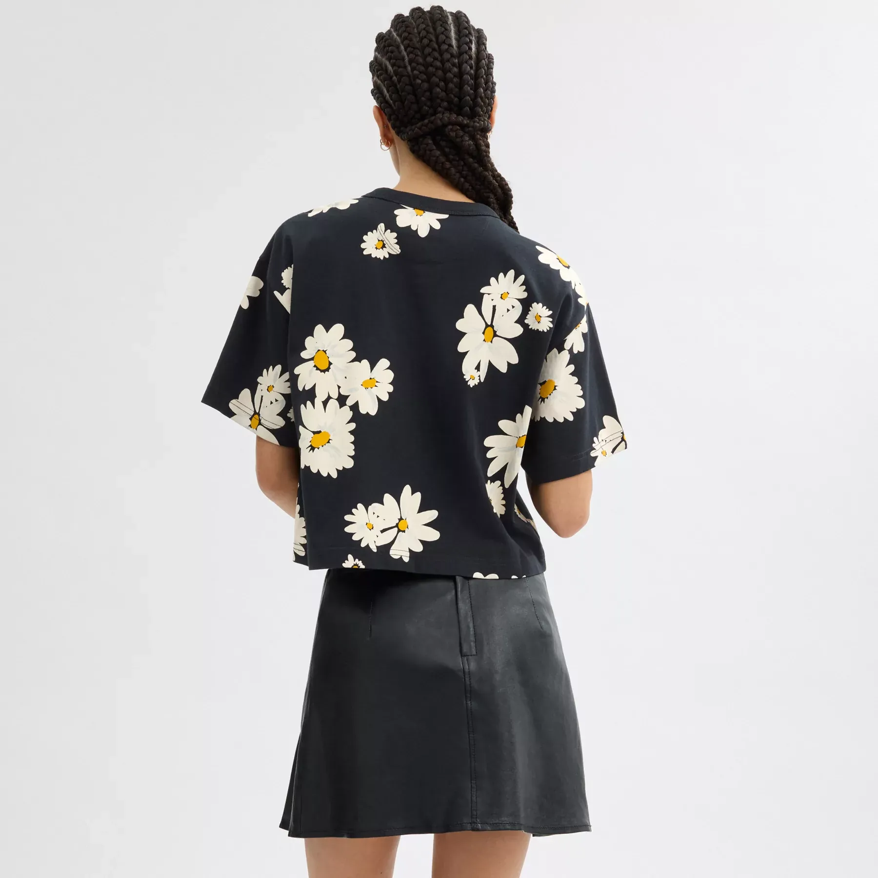 Floral Cropped Signature Script T-Shirt In Organic Cotton Floral Cropped Signature Script T-Shirt In Organic Cotton