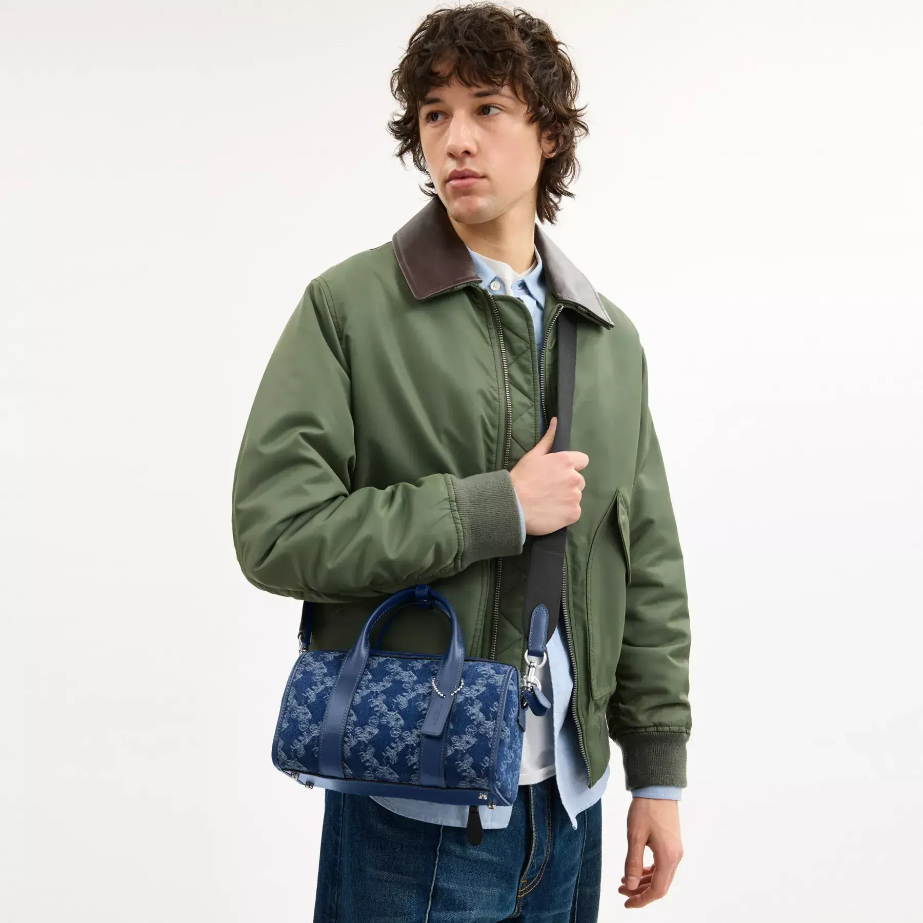 Gotham Duffle Bag 24 With Horse And Carriage Print Gotham Duffle Bag 24 With Horse And Carriage Print