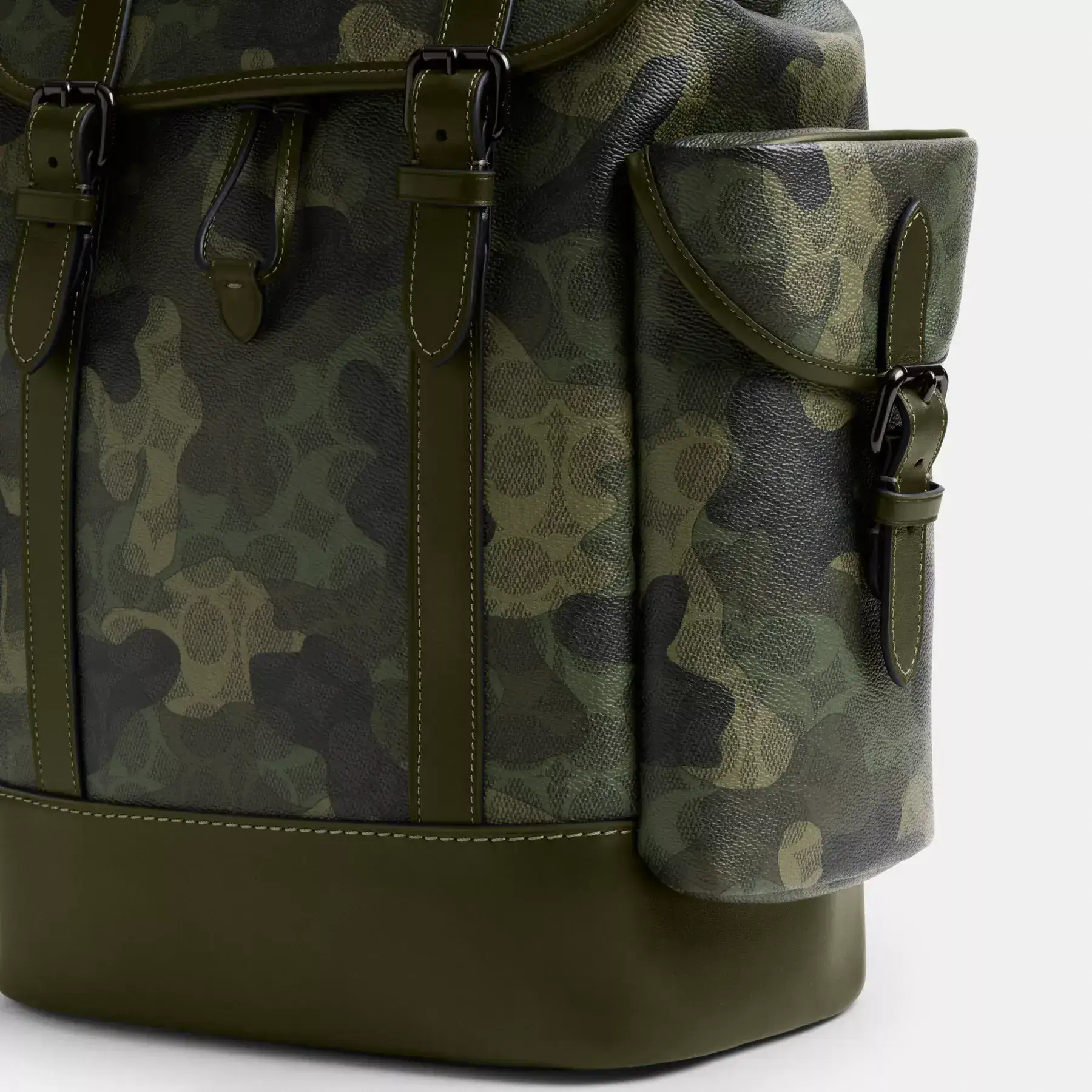 Hitch Backpack In Signature Camo Print Hitch Backpack In Signature Camo Print