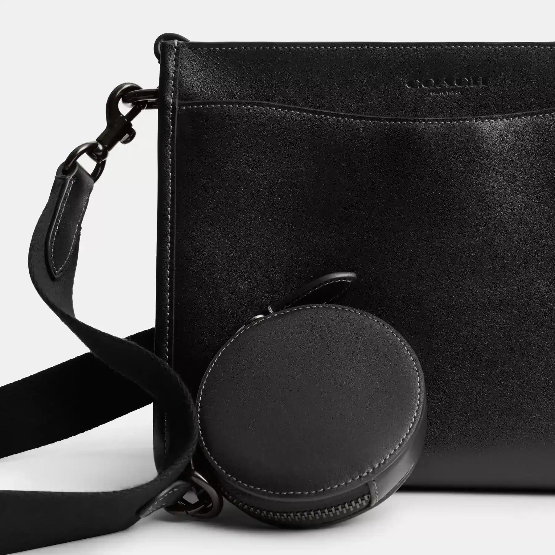 Hitch Convertible Crossbody Hitch Convertible Crossbody