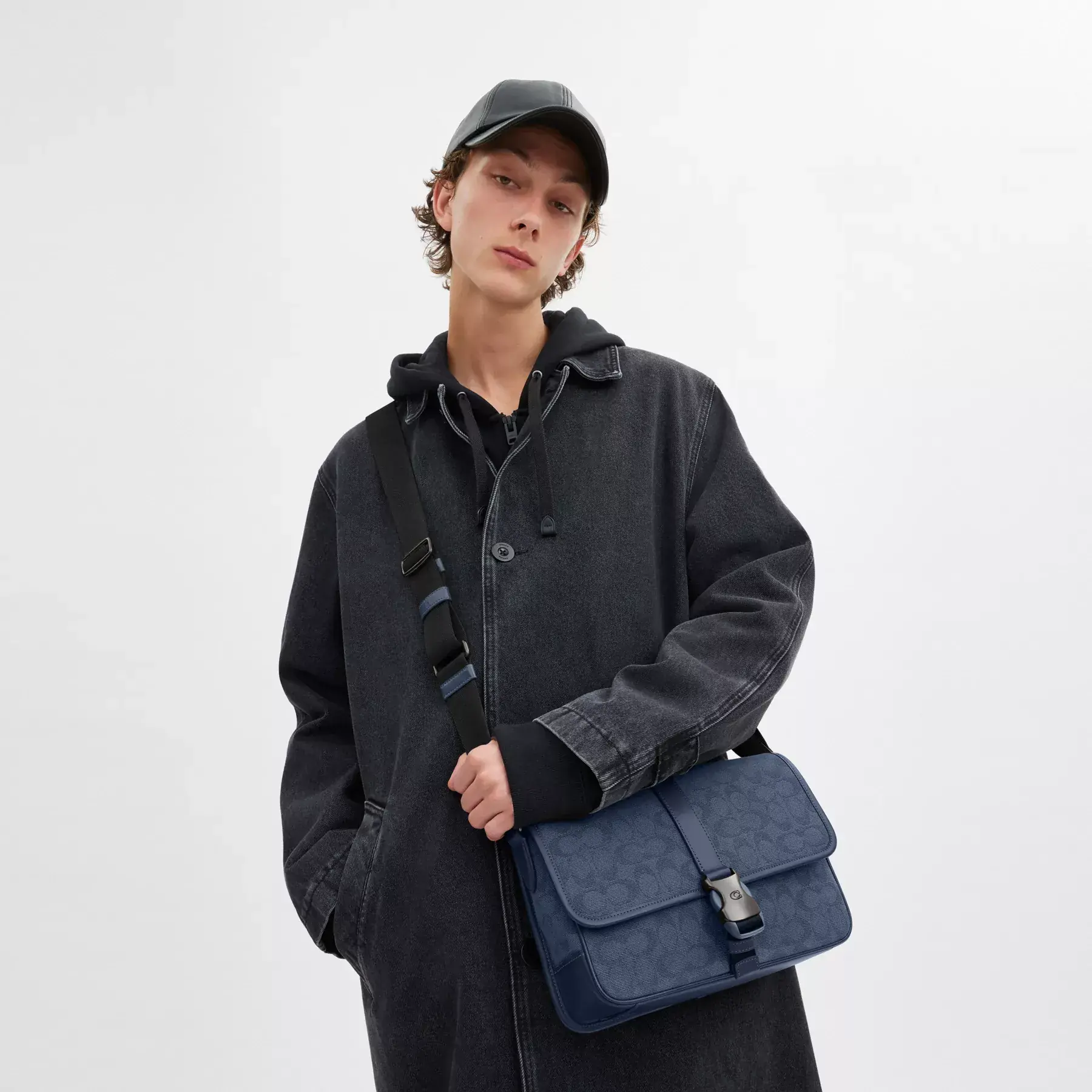 League Messenger Bag In Signature Canvas Jacquard League Messenger Bag In Signature Canvas Jacquard