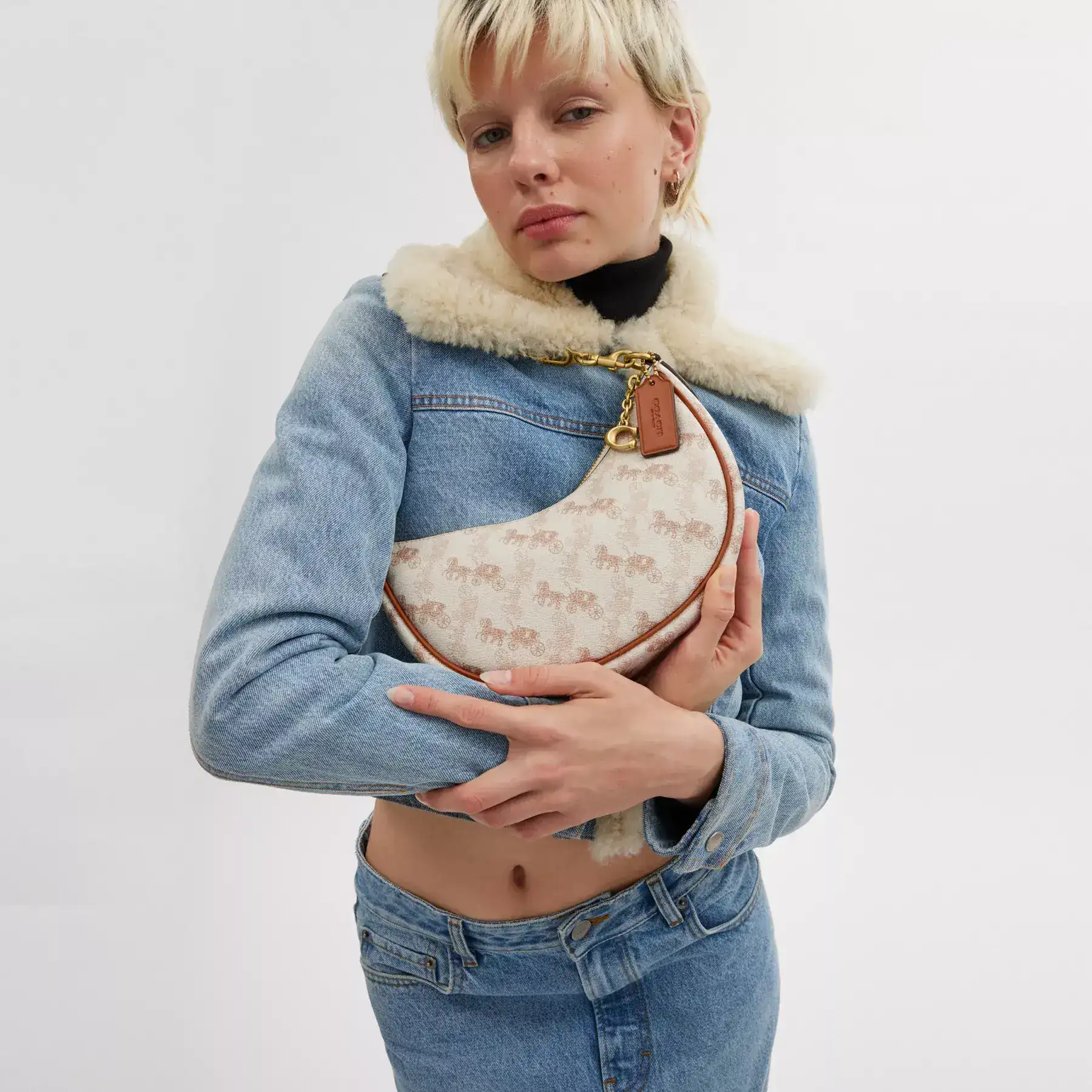 Mira Shoulder Bag With Horse And Carriage Print Mira Shoulder Bag With Horse And Carriage Print