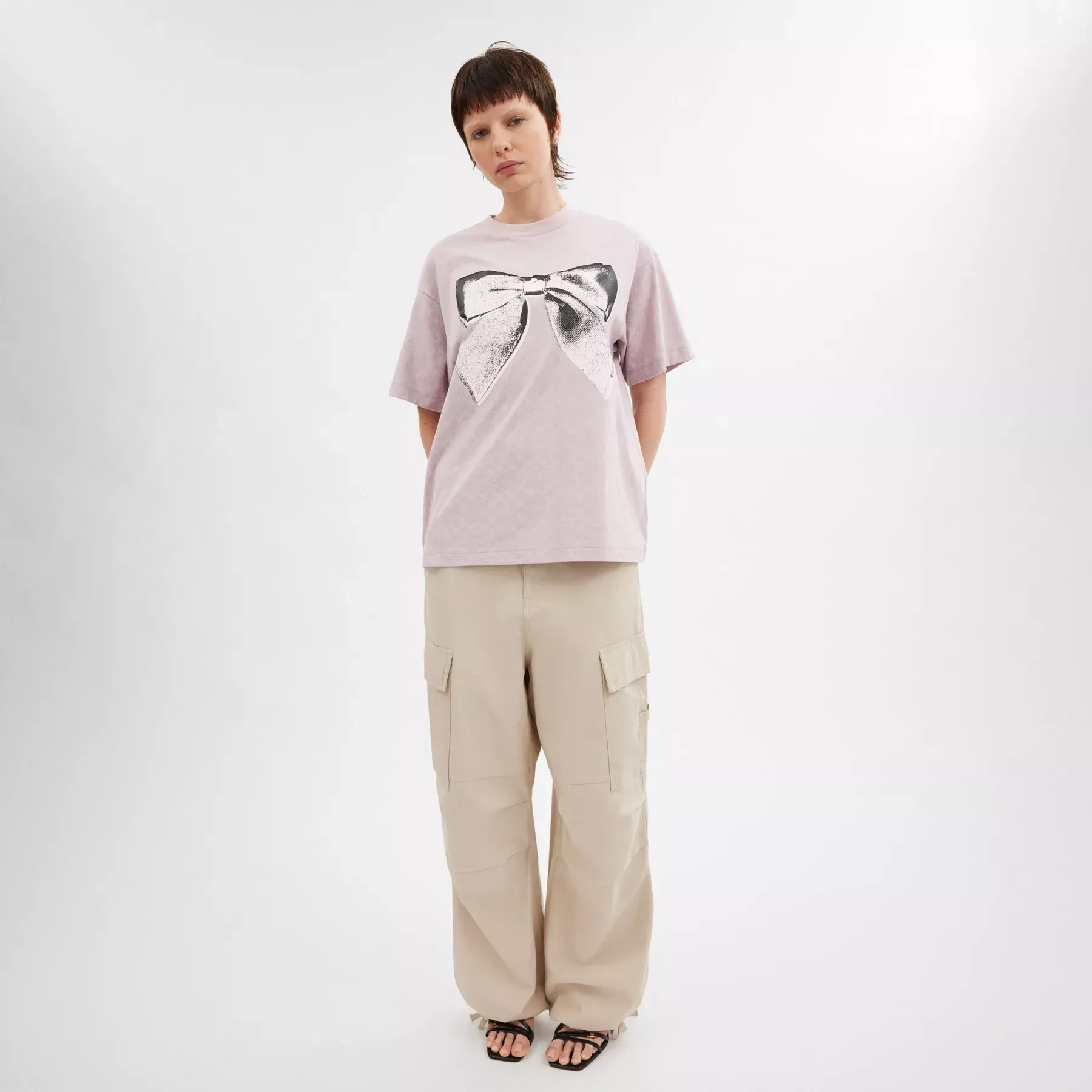 Signature Bow T-Shirt In Organic Cotton Signature Bow T-Shirt In Organic Cotton