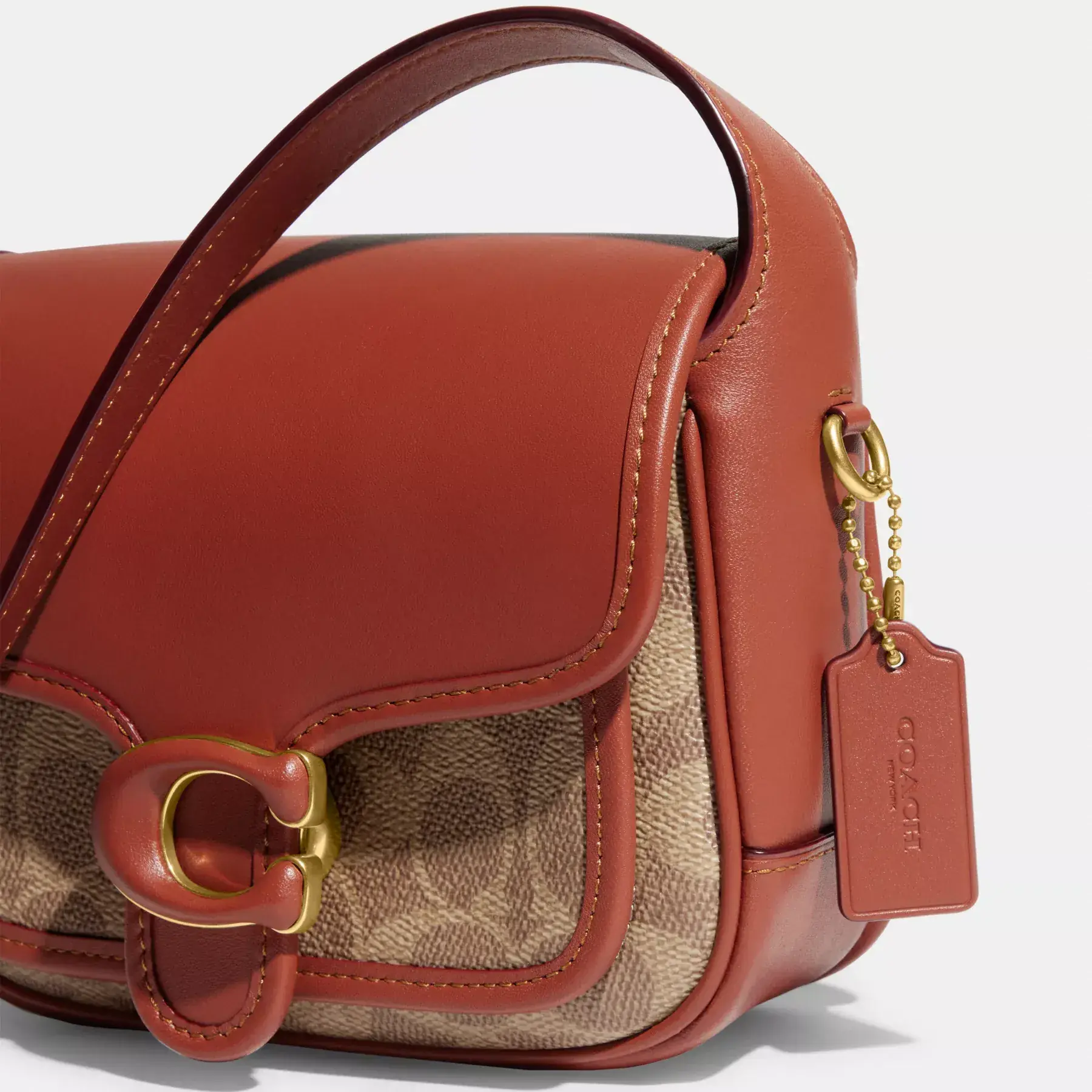 Tabby Messenger 19 In Signature Canvas Tabby Messenger 19 In Signature Canvas