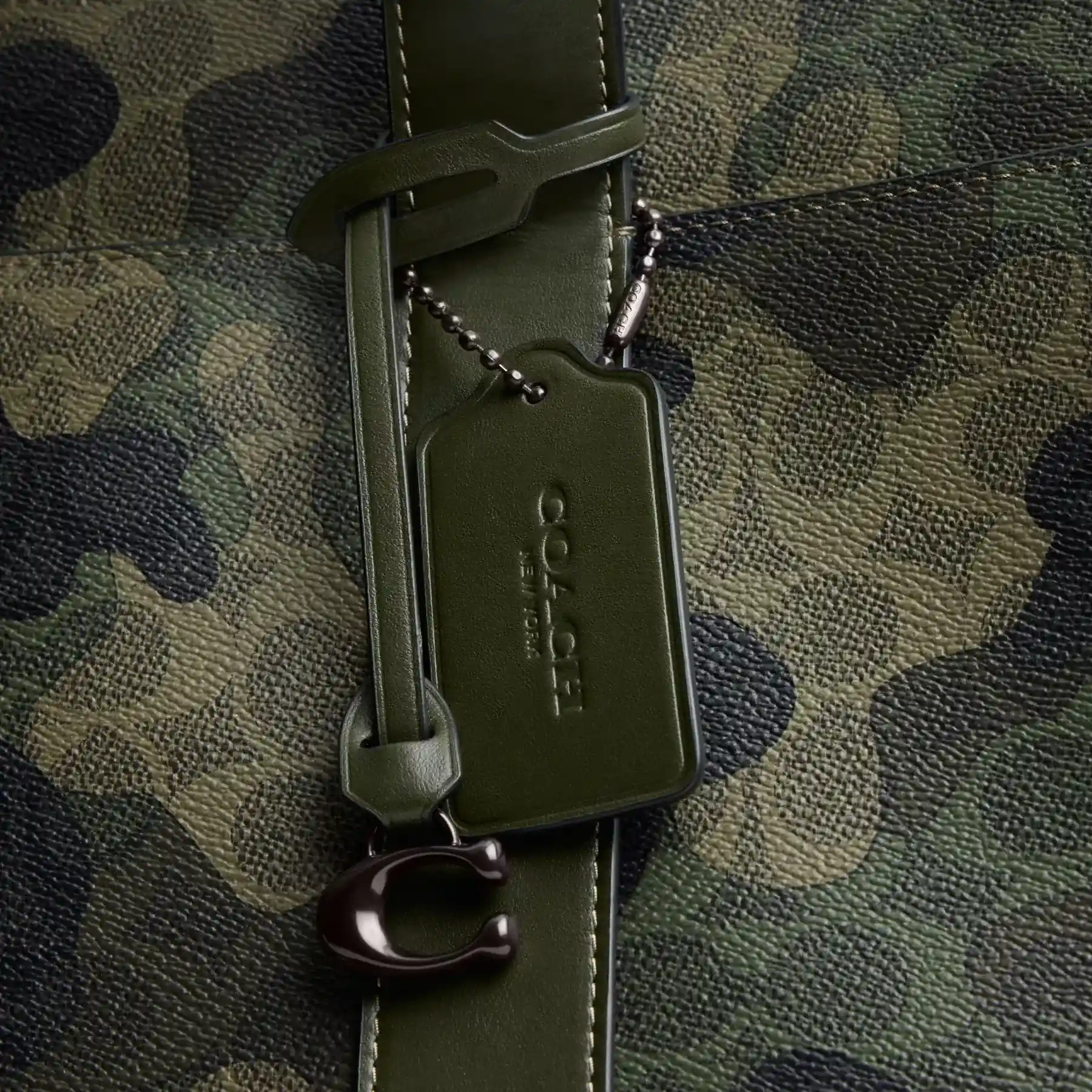 Wesley Tote In Signature Camo Print Wesley Tote In Signature Camo Print