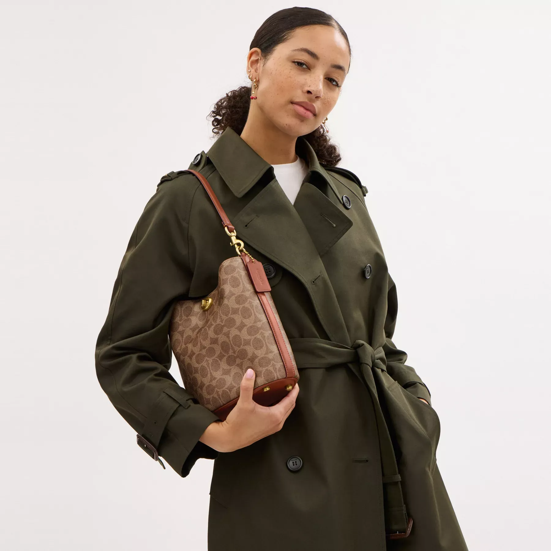 Willow Soft Bucket Bag 19 In Signature Canvas Willow Soft Bucket Bag 19 In Signature Canvas
